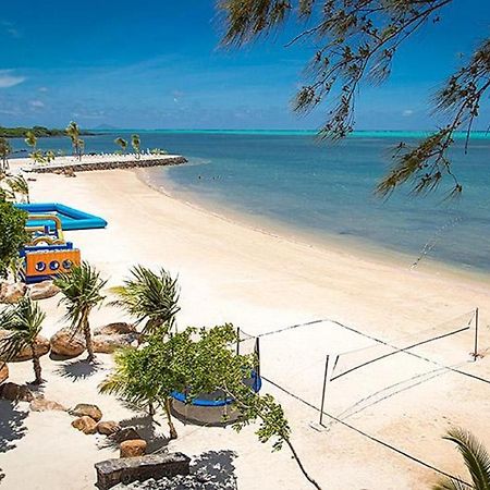 Azuri Resort -Sea View & Golf Luxury Apartment Roches Noires Bagian luar foto