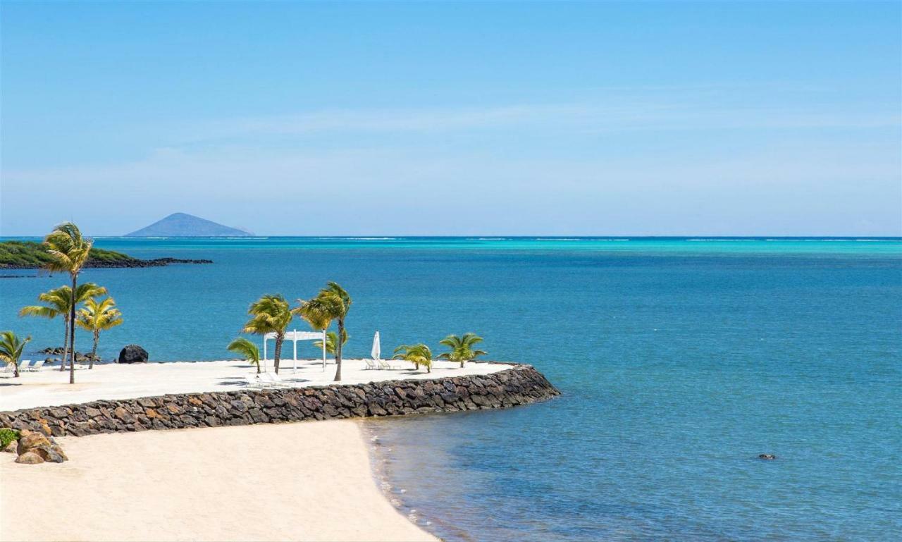 Azuri Resort -Sea View & Golf Luxury Apartment Roches Noires Bagian luar foto