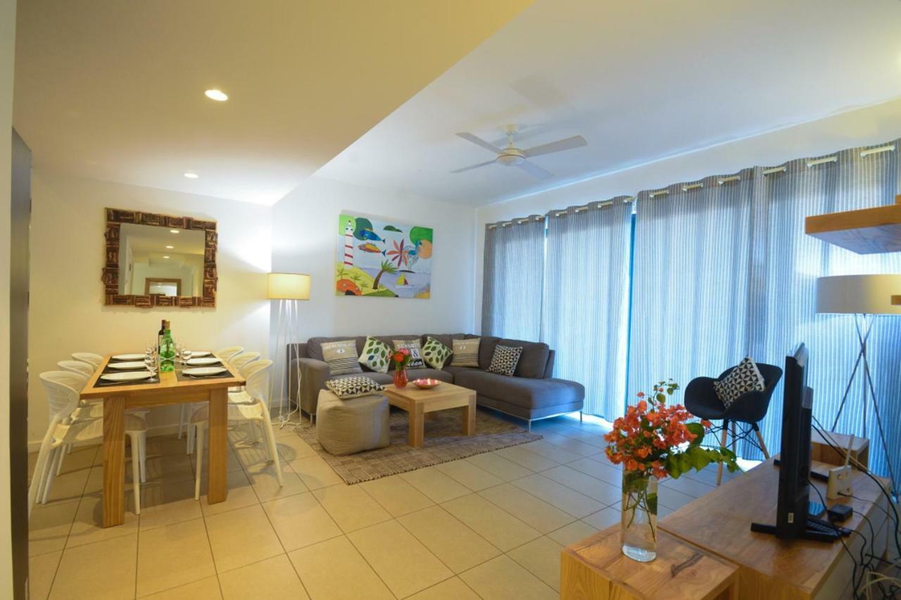 Azuri Resort -Sea View & Golf Luxury Apartment Roches Noires Bagian luar foto