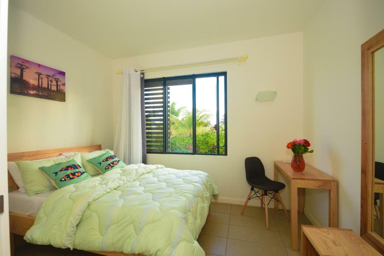 Azuri Resort -Sea View & Golf Luxury Apartment Roches Noires Bagian luar foto
