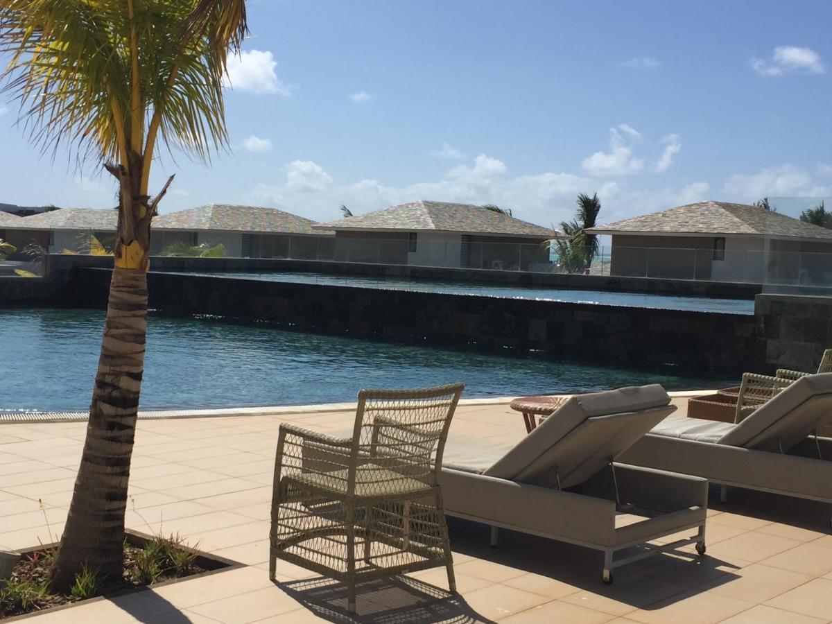Azuri Resort -Sea View & Golf Luxury Apartment Roches Noires Bagian luar foto